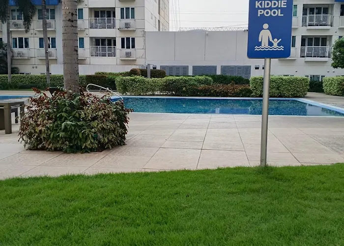 Rosaland Staycation 5* Manila