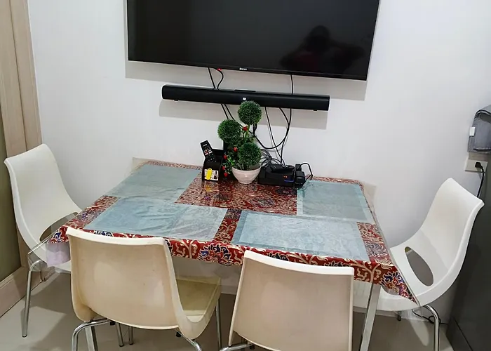Rosaland Staycation Hotel 5*